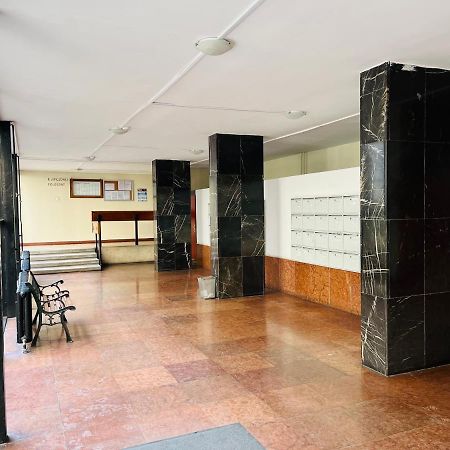 Bauhaus Flat In Amazing Location Apartment Budapest Bagian luar foto
