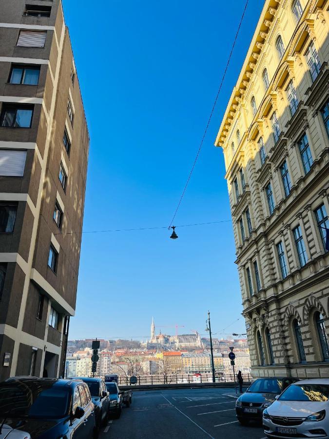 Bauhaus Flat In Amazing Location Apartment Budapest Bagian luar foto